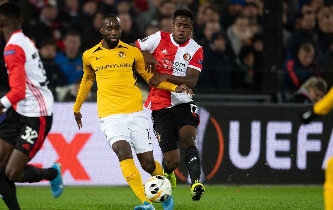 任何处于困 任何处于困