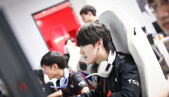 卫人选并建 卫人选并建